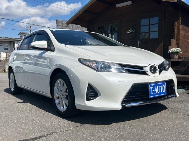 Toyota AURIS 2014 — фото автомобиля 1