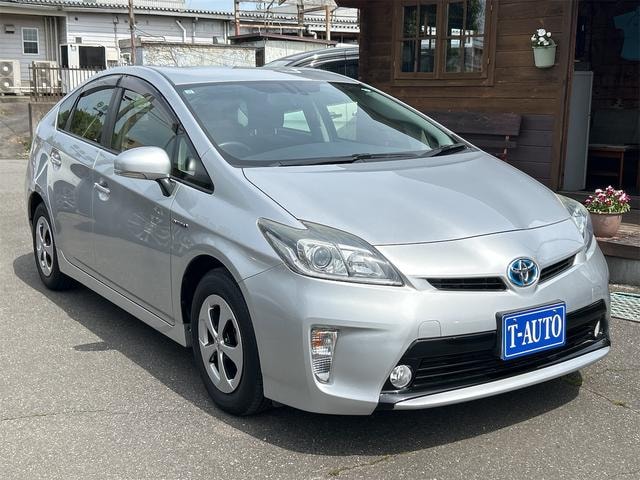 Toyota PRIUS 2013 — фото автомобиля 1
