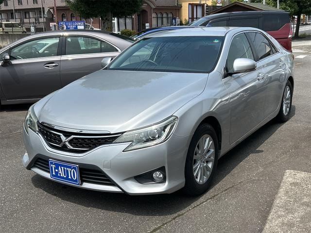 Toyota MARK X 2012 — фото автомобиля 1