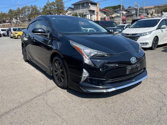 Toyota PRIUS 2016 — фото автомобиля 1