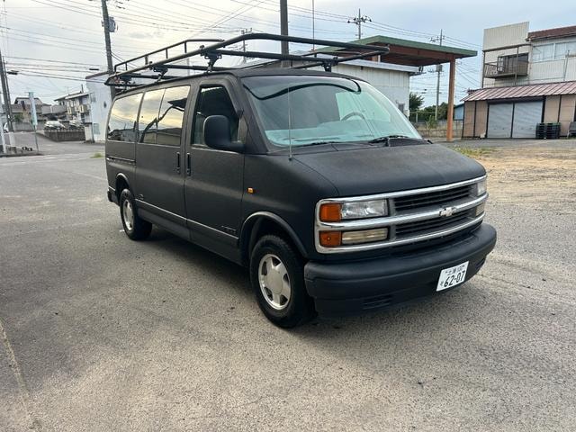Chevrolet EXPRESS 2000 — фото автомобиля 1