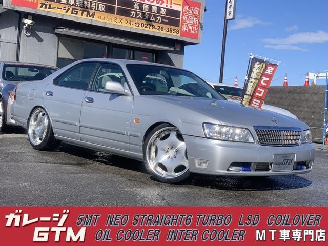 Nissan LAUREL 2002 — фото автомобиля