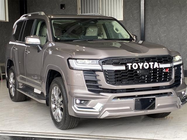 Toyota LAND CRUISER 2025 — фото автомобиля