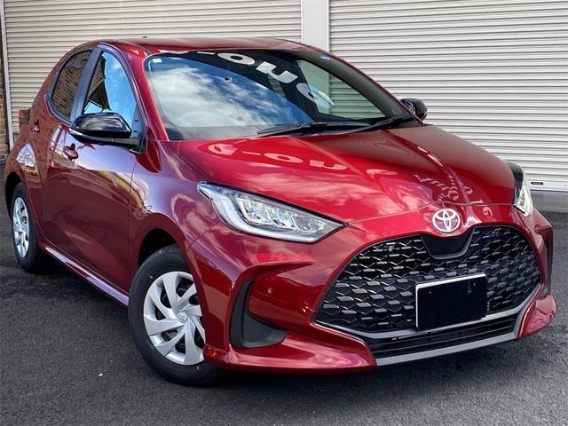 Toyota YARIS 2026 — фото автомобиля 1