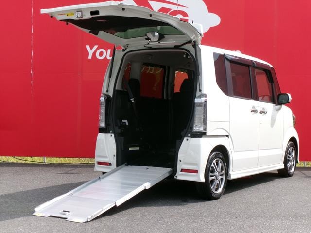 Honda N-BOX PLUS CUSTOM 2016 — фото автомобиля 1