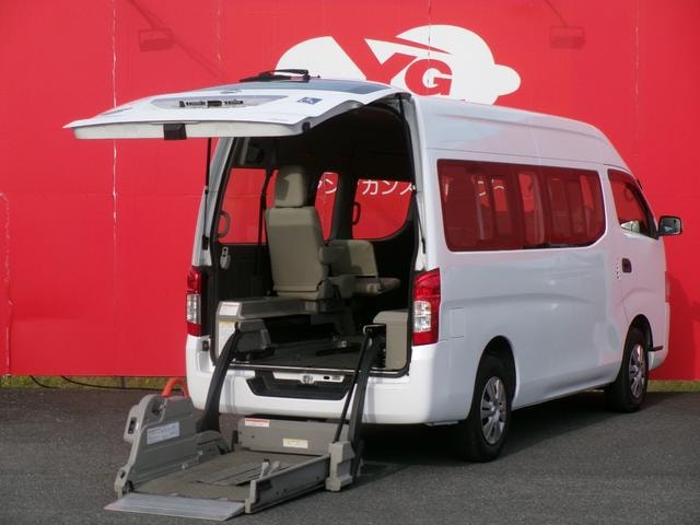 Nissan NV350CARAVAN VAN 2015 — фото автомобиля 1