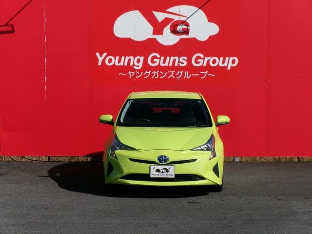 Toyota PRIUS 2015 — фото автомобиля 1