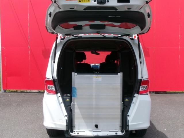 Honda FREED 2015 — фото автомобиля 1