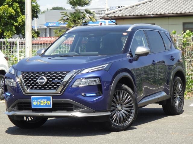 Nissan X-TRAIL 2025 — фото автомобиля 1