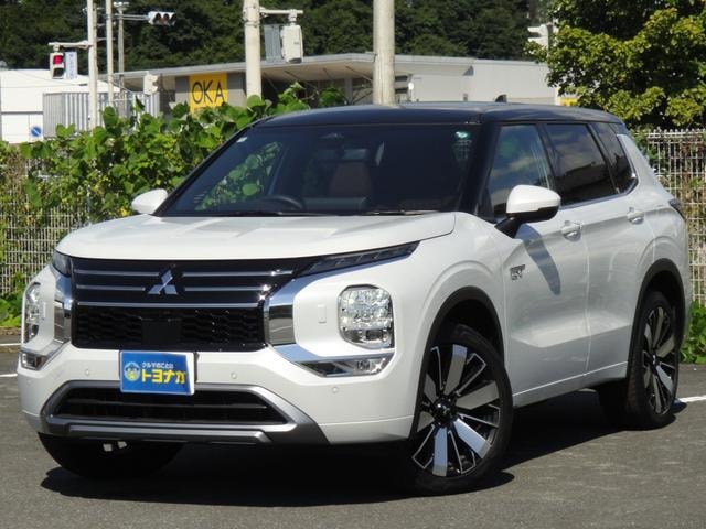 Mitsubishi OUTLANDER PHEV 2024 — фото автомобиля 1