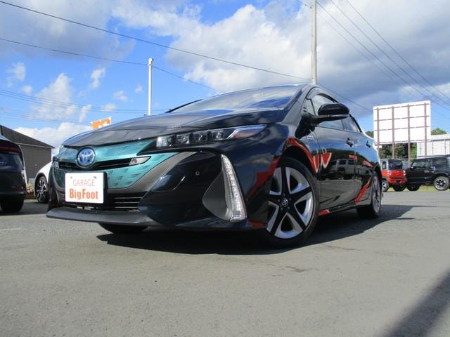 Toyota PRIUS PHV 2018 — фото автомобиля 1