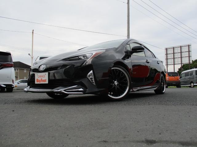 Toyota PRIUS 2017 — фото автомобиля 1