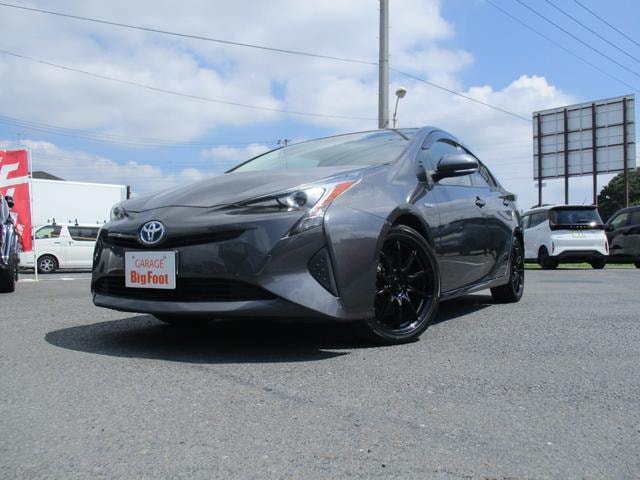 Toyota PRIUS 2017 — фото автомобиля 1