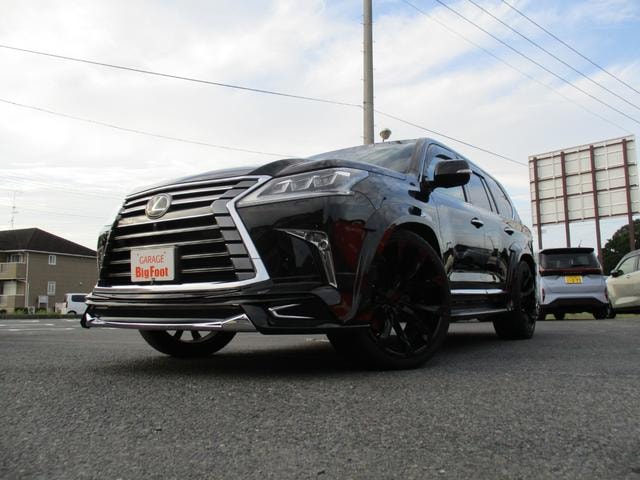 Lexus LX 2016 — фото автомобиля