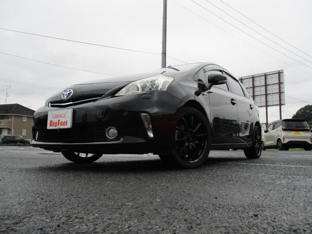 Toyota PRIUS ALPHA 2012 — фото автомобиля 1