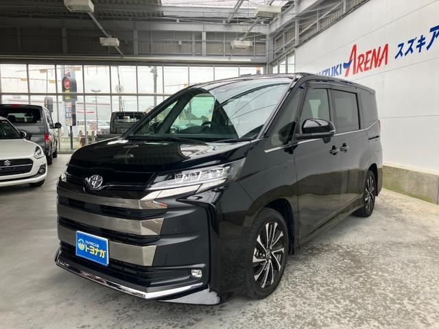 Toyota NOAH 2024 — фото автомобиля 1