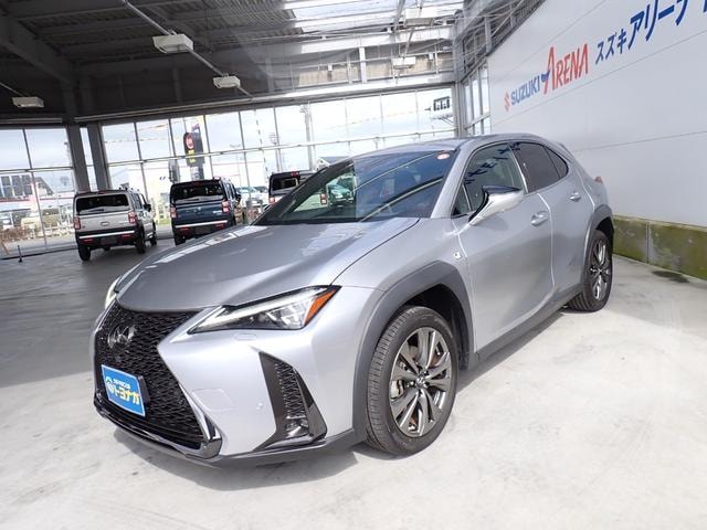 Lexus UX 2023 — фото автомобиля