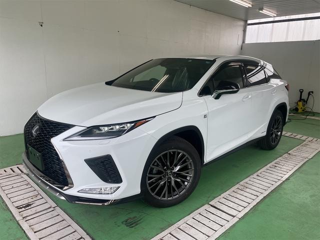 Lexus RX 2020 — фото автомобиля 1