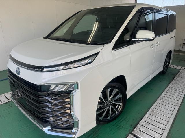 Toyota VOXY 2024 — фото автомобиля 1