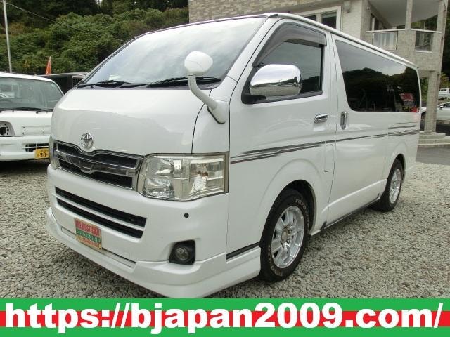 Toyota HIACE VAN 2011 — фото автомобиля