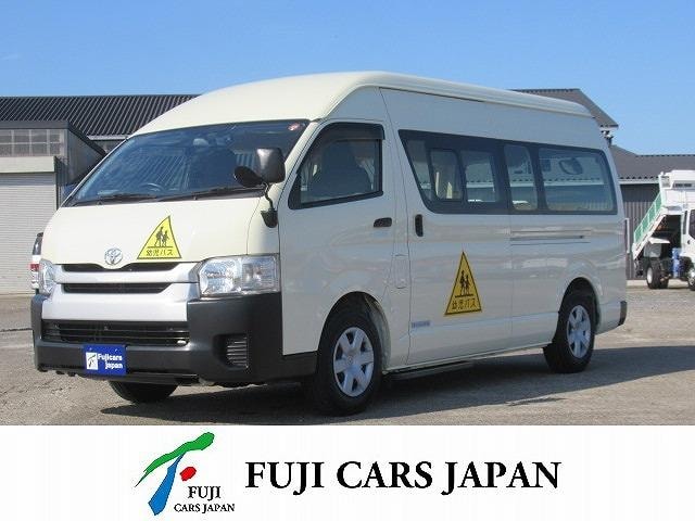 Toyota HIACE COMMUTER 2014 — фото автомобиля