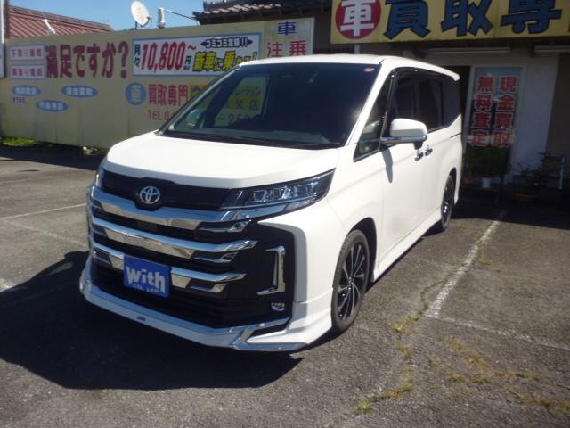 Toyota NOAH 2025 — фото автомобиля 1