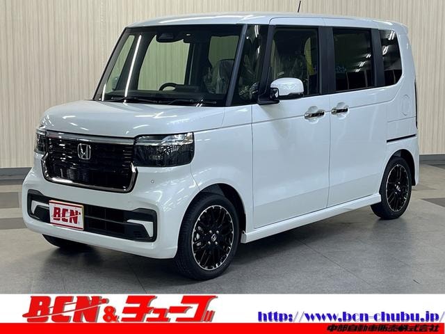 Honda N-BOX CUSTOM 2024 — фото автомобиля 1