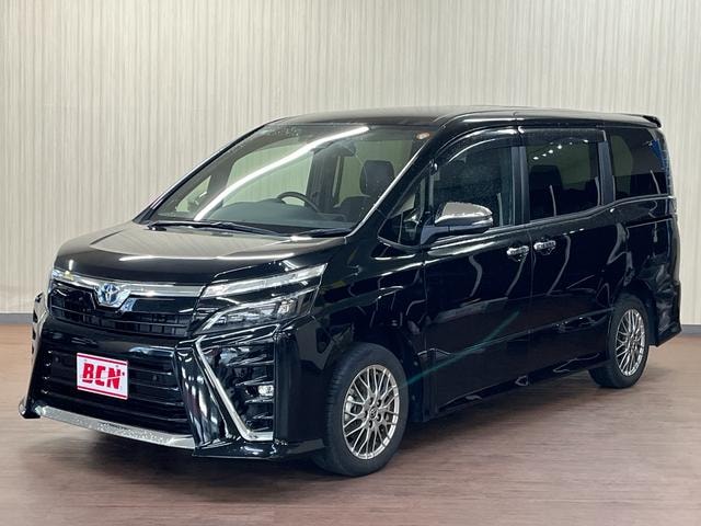 Toyota VOXY 2021 — фото автомобиля 1