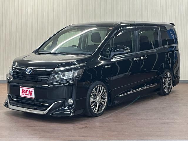 Toyota VOXY 2015 — фото автомобиля