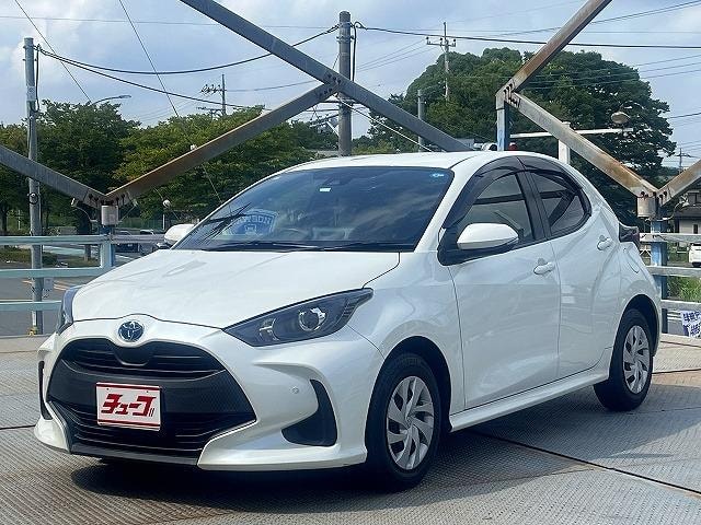 Toyota YARIS 2021 — фото автомобиля 1