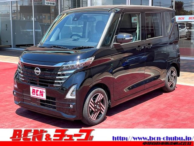 Nissan ROOX 2025 — фото автомобиля
