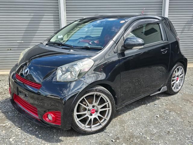 Toyota IQ 2012 — фото автомобиля