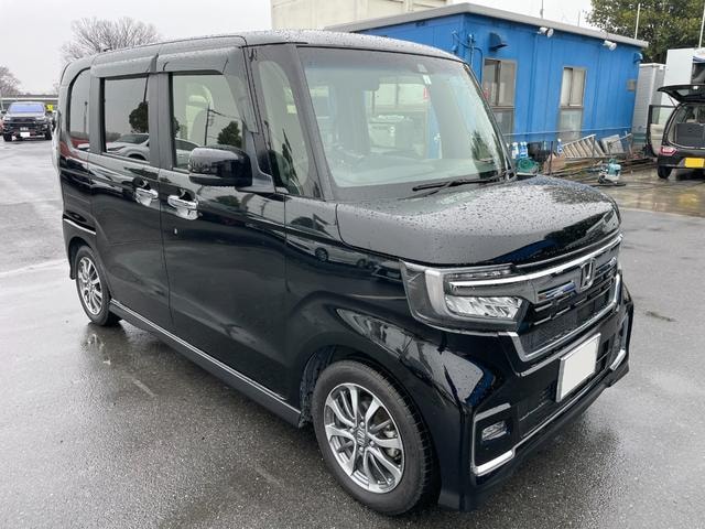 Honda N-BOX CUSTOM 2021 — фото автомобиля 1