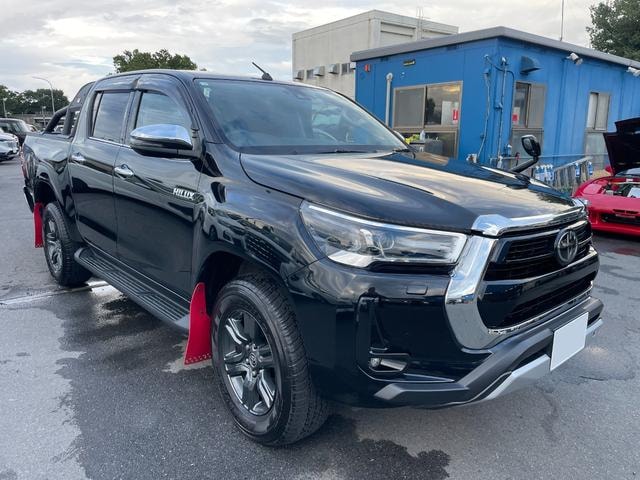 Toyota HILUX 2023 — фото автомобиля