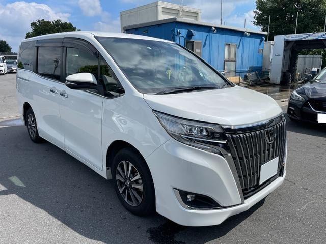 Toyota ESQUIRE 2017 — фото автомобиля 1