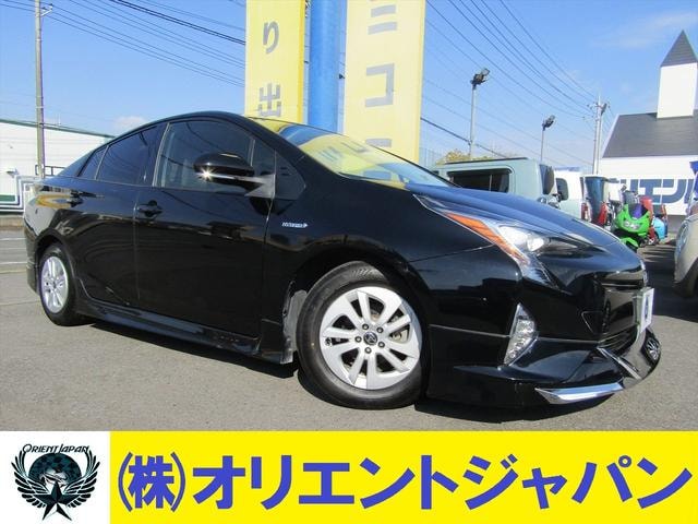 Toyota PRIUS 2016 — фото автомобиля 1