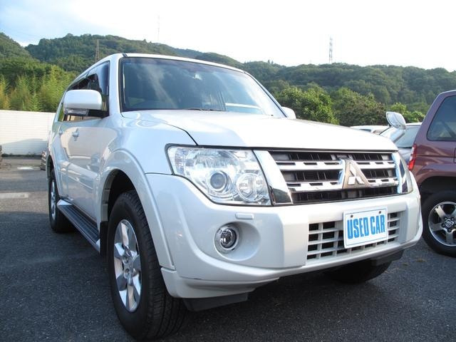Mitsubishi PAJERO 2013 — фото автомобиля 1