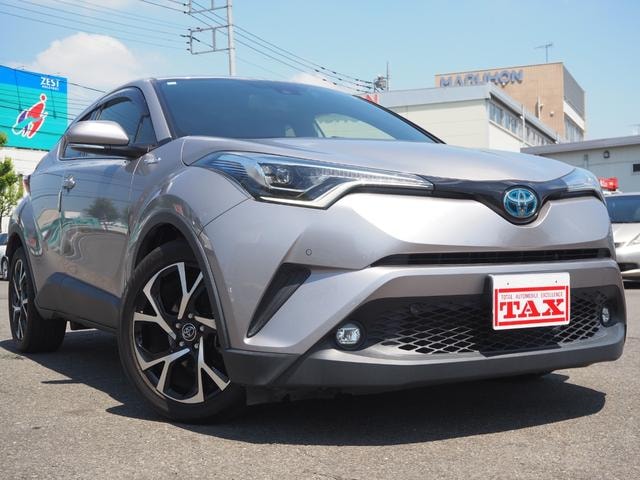 Toyota C-HR 2018 — фото автомобиля 1