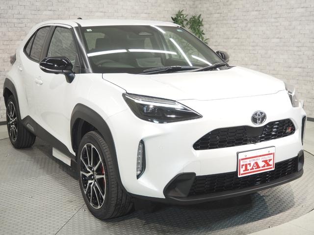 Toyota YARIS CROSS 2026 — фото автомобиля