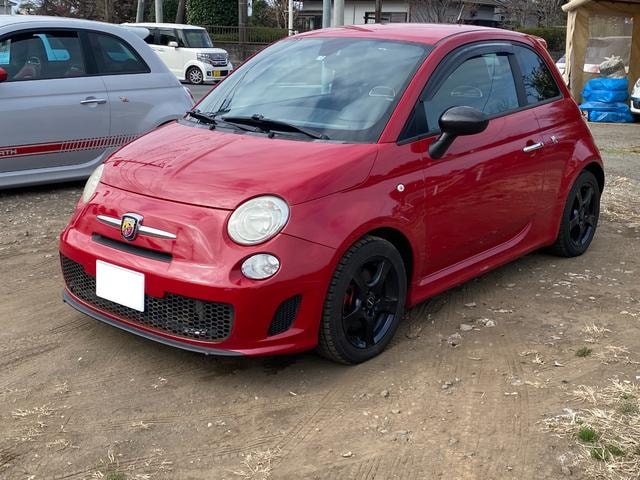 Abarth 500 2010 — фото автомобиля 1