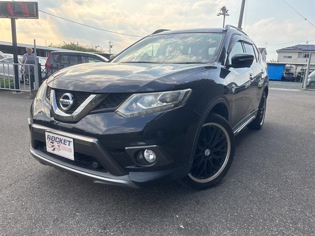 Nissan X-TRAIL 2016 — фото автомобиля