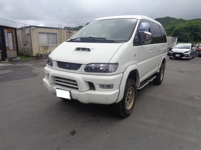 Mitsubishi DELICA SPACE GEAR 1997 — фото автомобиля