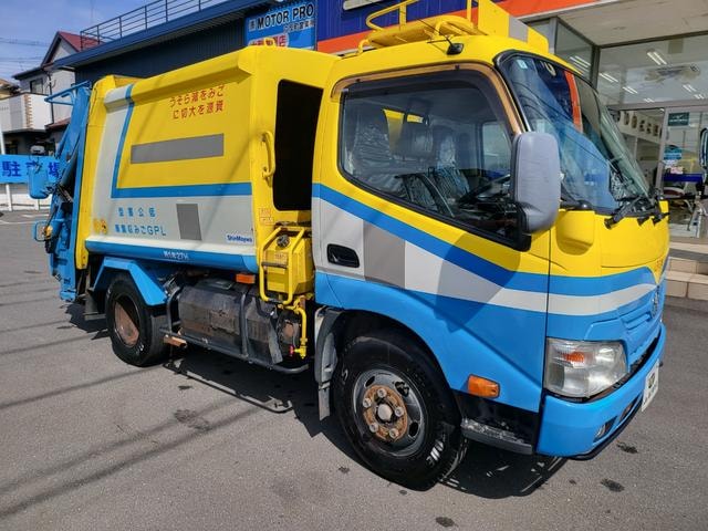 Toyota DYNA TRUCK 2015 — фото автомобиля