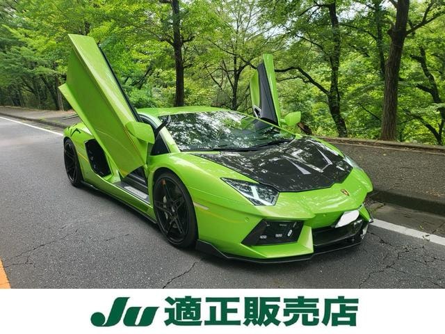 Lamborghini AVENTADOR 2018 — фото автомобиля