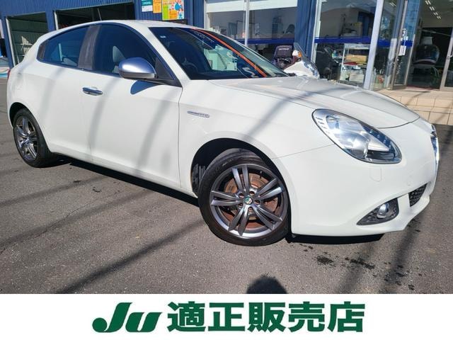 Alfa Romeo GIULIETTA 2015 — фото автомобиля