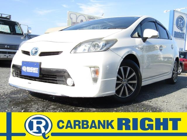 Toyota PRIUS 2013 — фото автомобиля 1