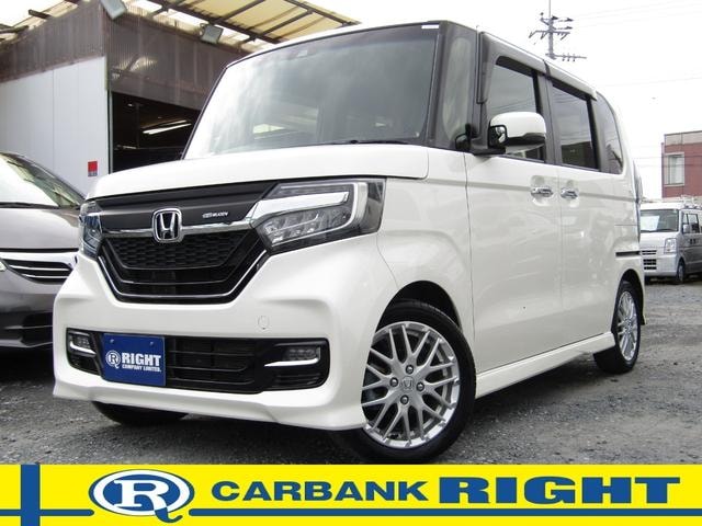 Honda N-BOX CUSTOM 2017 — фото автомобиля 1