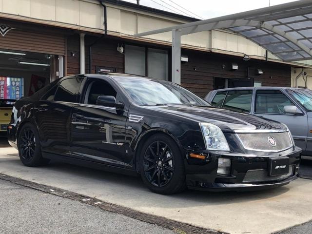 Cadillac STS 2008 — фото автомобиля 1