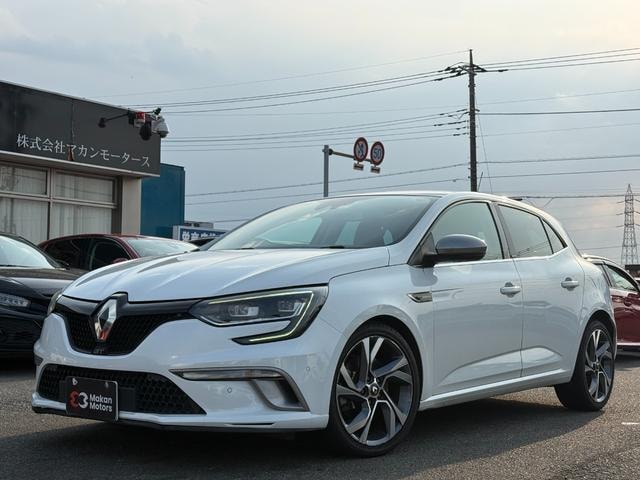 Renault MEGANE 2018 — фото автомобиля 1
