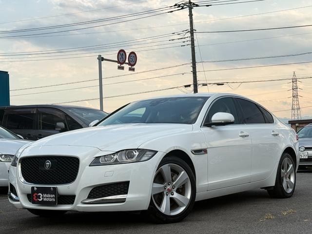 Jaguar XF 2019 — фото автомобиля 1